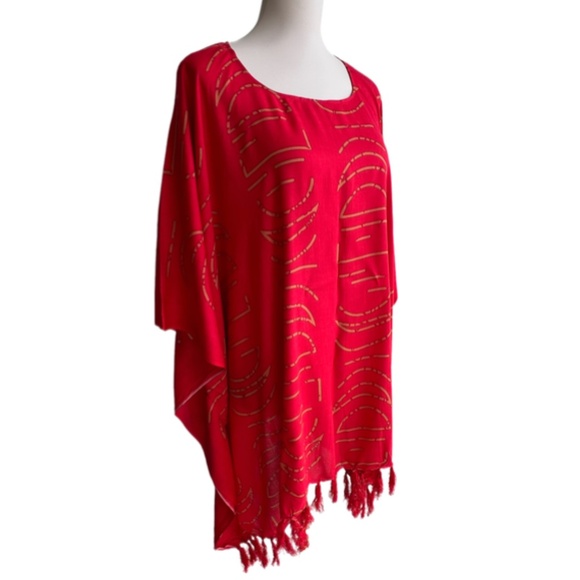0097/ Bright Red Moon Chase Pattern Poncho - Picture 5 of 10